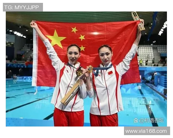 游泳运动员奋勇拼搏的背后：从训练到比赛的心路历程与挑战